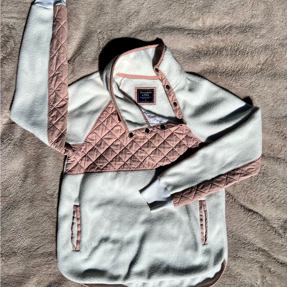 Abercrombie & Fitch White and Pink Cowl Neck Sweater